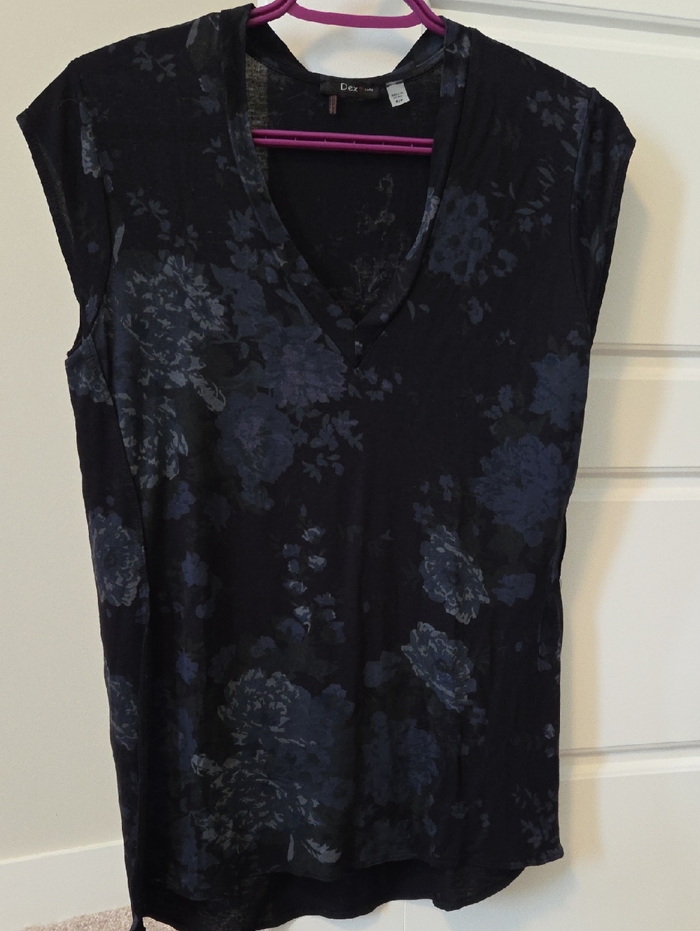 Dex Black Floral V-Neck Short Sleeve Tee